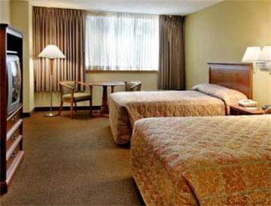 Days Inn & Suites Tallahassee Conference Center I-10 Hotel Quarto foto