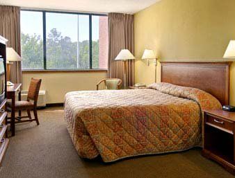 Days Inn & Suites Tallahassee Conference Center I-10 Hotel Quarto foto